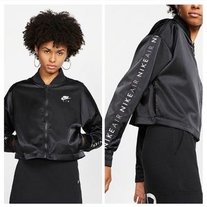 NWT rare sleek lightweight Nike Air Track Jacket